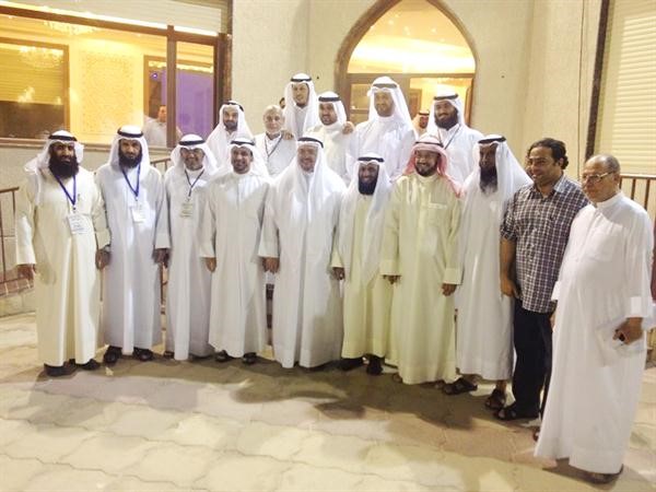 دعادل الفلاح متوسطا المشاركين في الغبقة﻿
