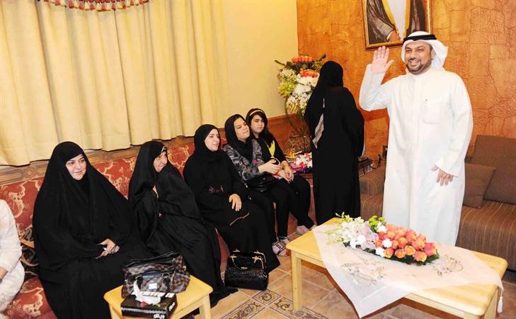 د يوسف الزلزلة مرحبا بنساء الدائرة الاولى