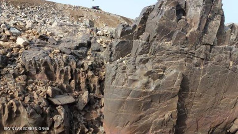 ومجموعة جميلة من الصخور البركانية ظهرت عند تحويل مجرى النيل الازرق