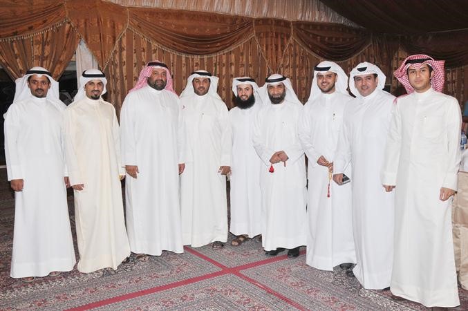عدد من المهنئين من موظفي القطاع النفطي	 محمد خلوصي﻿