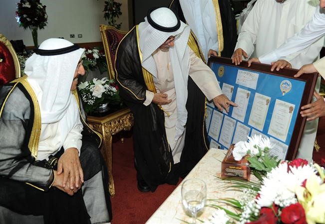صاحب السمو الامير يطلع على انشطة نادي الصم﻿