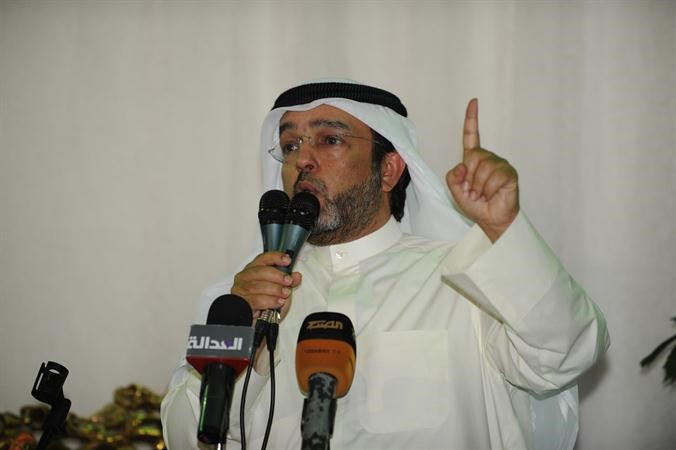 ناصر المري متحدثا الي ناخبات الخامسة