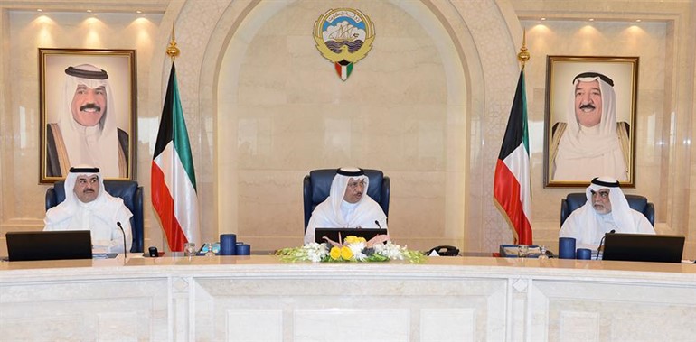 سمو الشيخ جابر المبارك مترئسا اجتماع مجلس الوزراء بحضور الشيخ احمد الحمود والشيخ احمد الخالد﻿