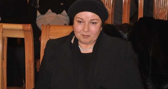 نقل الفنانة نورا للمستشفى بعد وضع خادمتها مخدراً لها في كوب عصير أثناء السحور