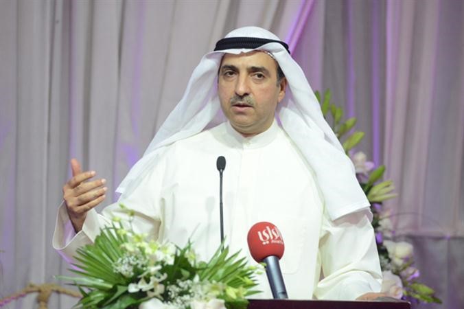 العمر متحدثا