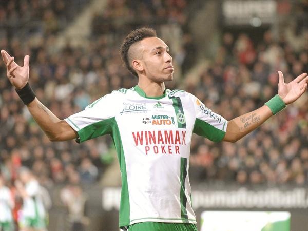 أوباميانغ «نيمار» أفريقيا قادم من الغابون