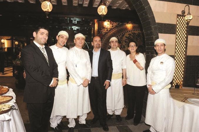 نضال المغربي مع فريق العمل