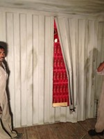 الخمور المهربة اخفيت في المنطقة الخلفية للحاوية