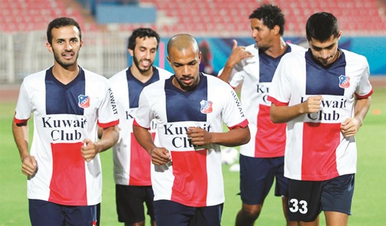 لاعبو الكويت يواصلون استعداداتهم اليومية للموسم الجديد﻿