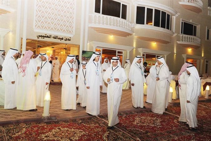 ناخبو الخامسة خارج ديوان بورقبة