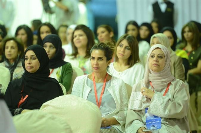 ناخبات الثالثة في مقر المنيس
