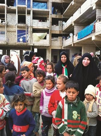  ومتوسطة بعض الاطفال النازحين