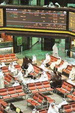 تطوير عمل الوسطاء على طاولة لجنة تطوير السوق