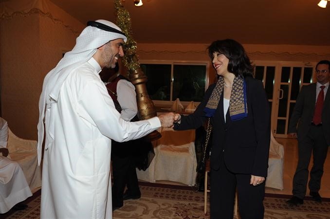 السفيرة الفرنسية ندى يافي تبارك للغزالي﻿
