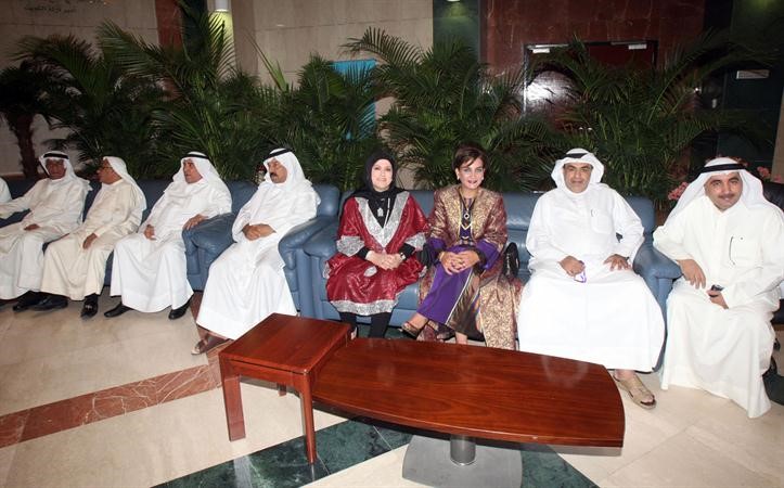 من الحضور﻿