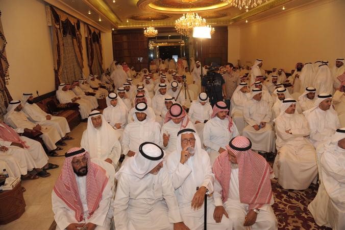 ناخبو الخامسة احتشدوا في ديوان حسين الدوسري

