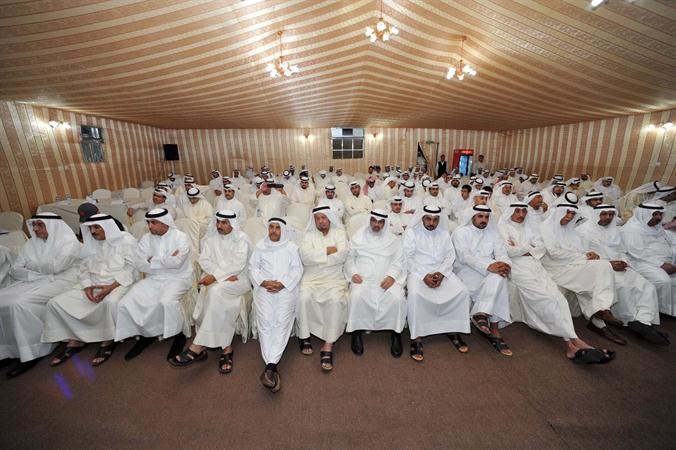 حشد من ابناء وناخبي الدائرة الاولى في مقر عبدالله الرومي