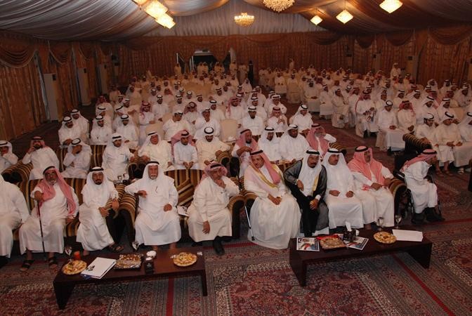 حشد من ناخبي الدائرة الخامسة في ندوة محمد الهاجري
