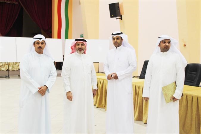 من اليمين بدر العجمي ودبدر المطيري وفهد الغيص وبدر الفريح﻿
