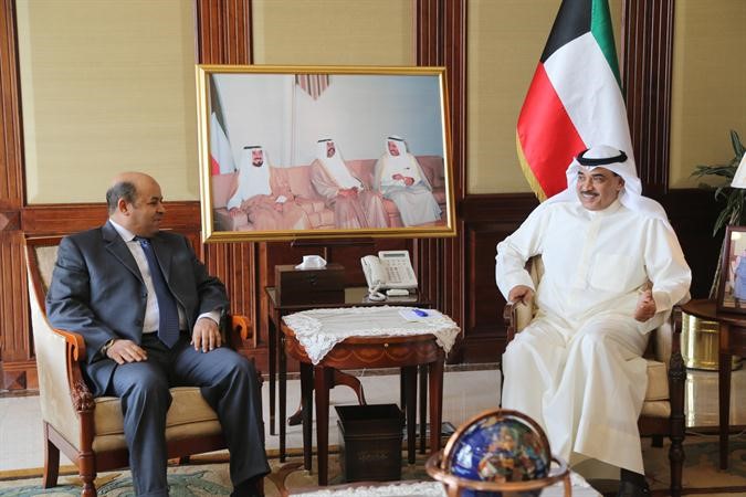 الشيخ صباح الخالد مستقبلا السفير التونسي﻿
