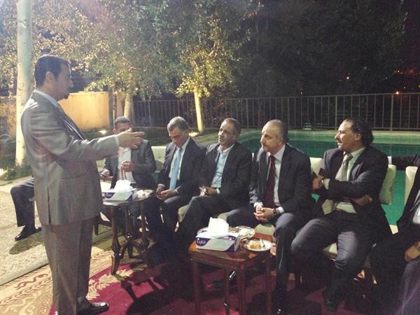 السفير د حمد الدعيج مرحبا بالحضور﻿
