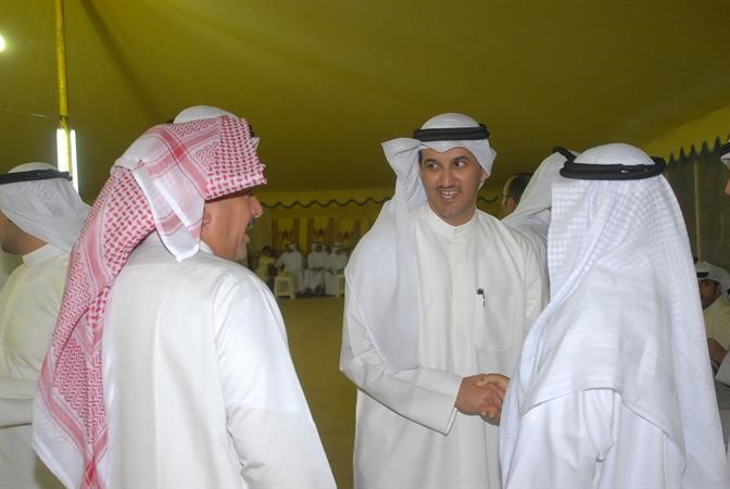وسمي الوسمي محتفيا باحد الحضور