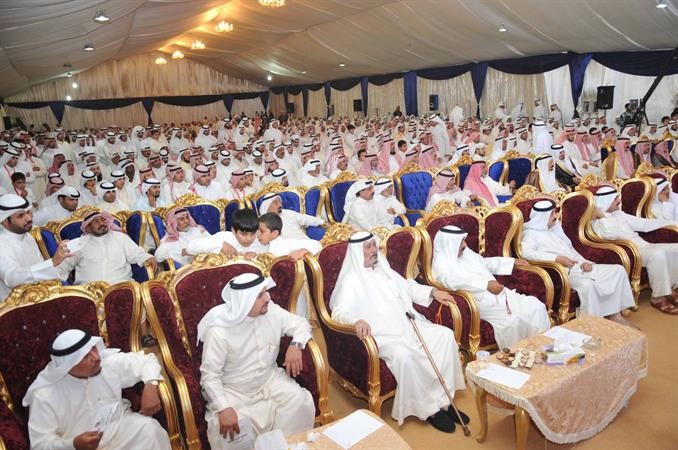 المقر الانتخابي لمحمد طنا وقد امتلا بناخبي الرابعة﻿
