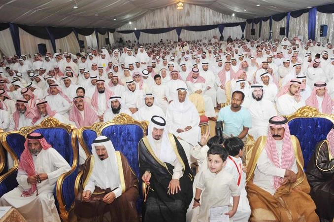 وجهاء الدائرة الرابعة في مقدمة الحضور
﻿