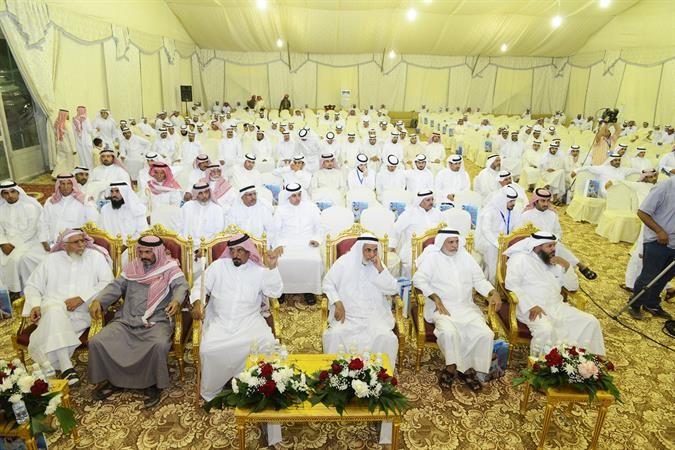 ناخبو وابناء الدائرة الخامسة خلال الندوة