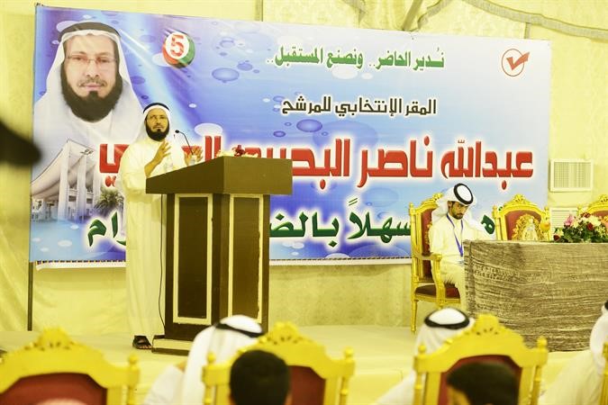 عبدالله البحيري متحدثا خلال الندوة