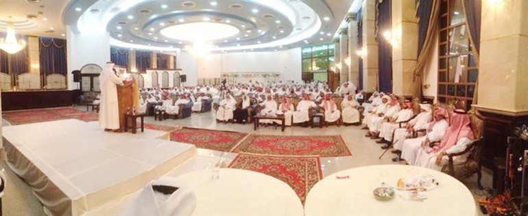 ناخبو الدائرة الخامسة يستمعون الى شارع العجمي