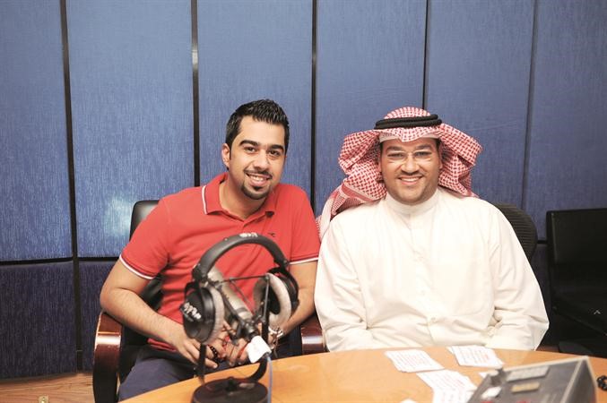 على حيدر واحمد الموسوي في استديو البرنامج فريال حماد