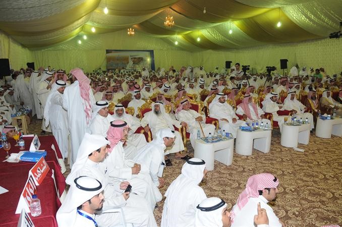 ناخبو الرابعة في المقر الانتخابي لمشاري الحسيني
﻿