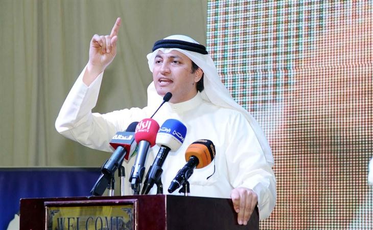 النائب السابق ومرشح الدائرة الرابعة عسكر العنزي متحدثا الى جماهير الدائرة