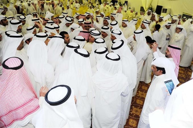 عسكر يرحب بالحضور من ابناء الدائرة
