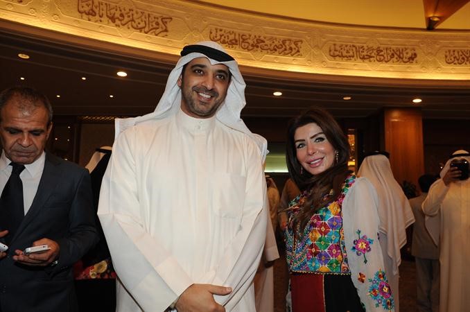الشيخ محمد العبدالله والزميلة منيرة عاشور