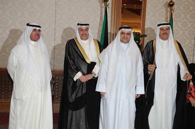 الشيخ سلمان الحمود والشيخ فيصل الحمود وماضي الخميس والشيخ فهد المبارك 