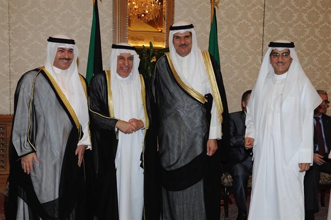 الشيخ سلمان الحمود والشيخ خالد العبدالله ودعبدالعزيز الفايز