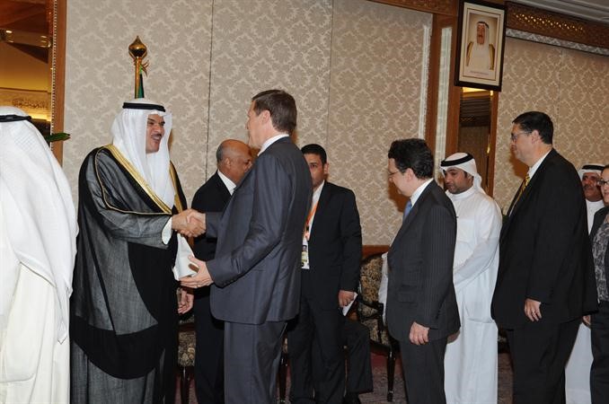 الشيخ سلمان الحمود مرحبا بالسفير ماثيو تولر
