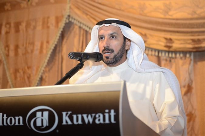 النائب السابق مرشح الدائرة الخامسة حسين براك الدوسري متحدثا للحاضرات