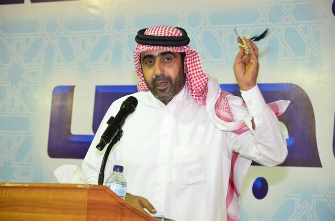 احد المتحدثين
