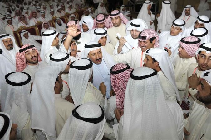 اهالي الدائرة يجتمعون حول سعد الخنفور﻿