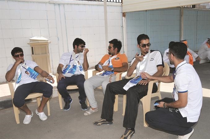 حوار بين بعض المجاميع الشبابية
