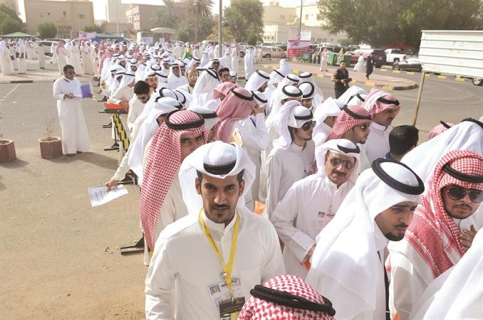 طوابير انتظار على اللجان حرصا من الناخبين على التصويت