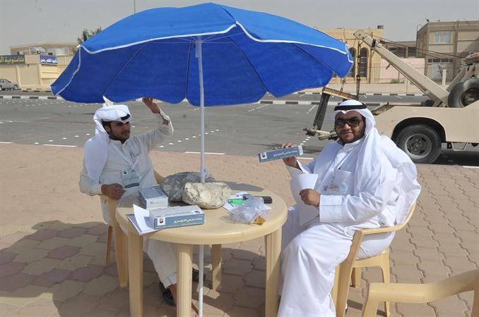 مؤيدان لحماد الدوسري
