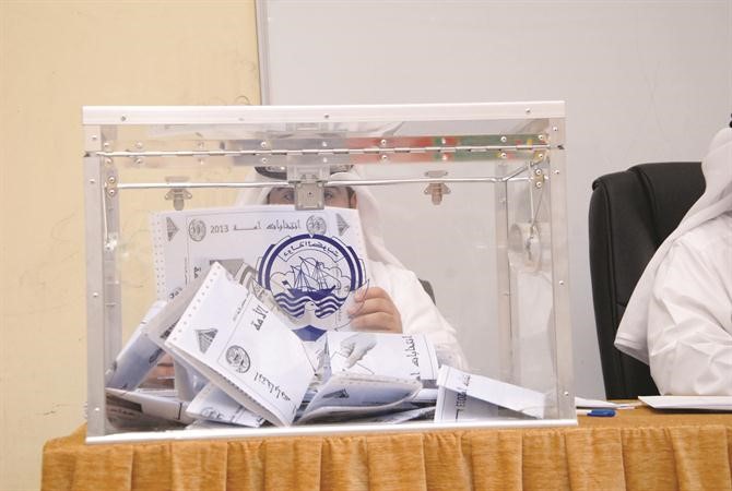 احد صناديق الاقتراع
