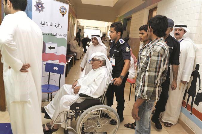 مساعدة كبار السن في تلبية نداء الوطن وانتخاب مرشحيهم