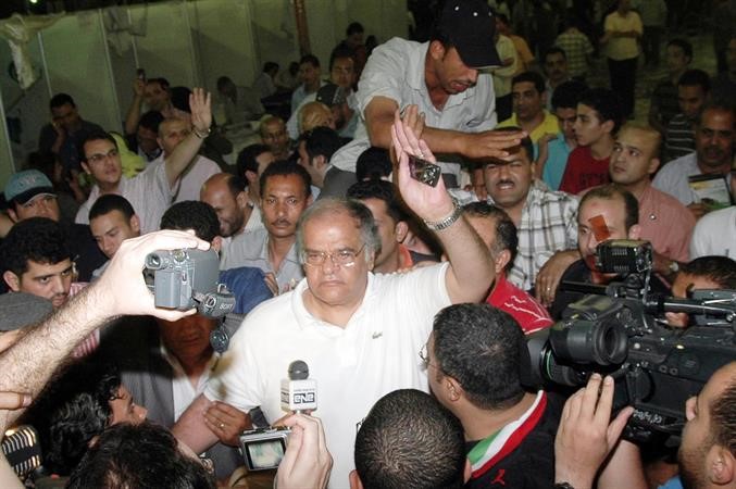 رئيس نادي الزمالك ممدوح عباس يسعى الى التجديد لمحمد ابراهيم او انتقاله ﻿