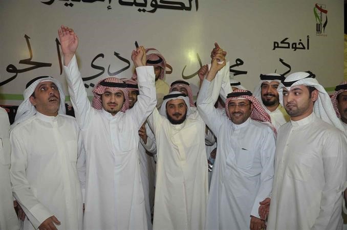 ﻿دمحمد هادي الحويلة يحتفل مع انصاره	 اسامة ابوعطية
﻿