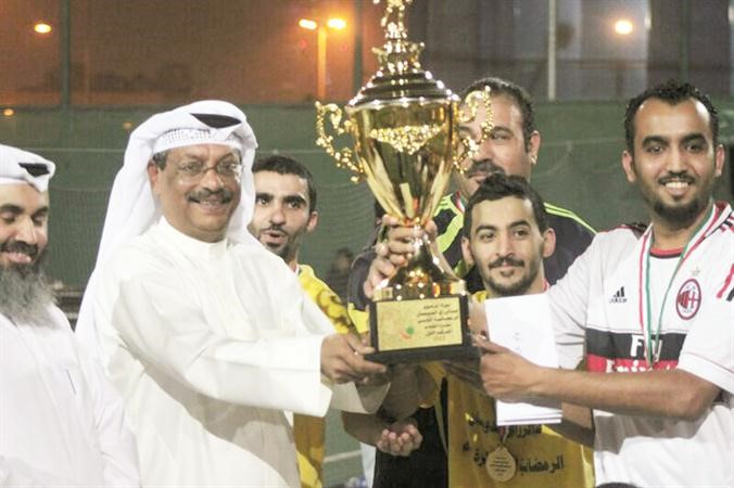 تتويج فريق المرحوم محمد فهاد بالكاس